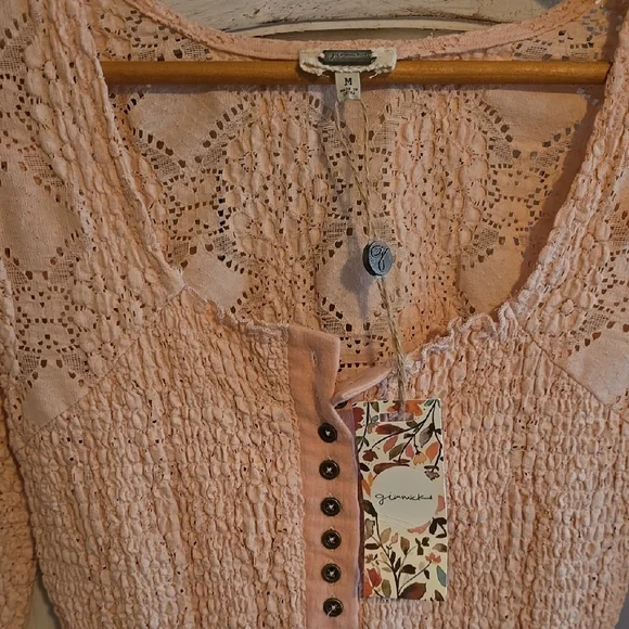 gimmicks by BKE Women's Pink Lace Top - Picture 1 of 4